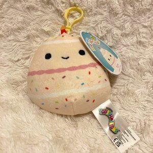Squishmallows Dorina the Birthday Cake 3.5" Clip
